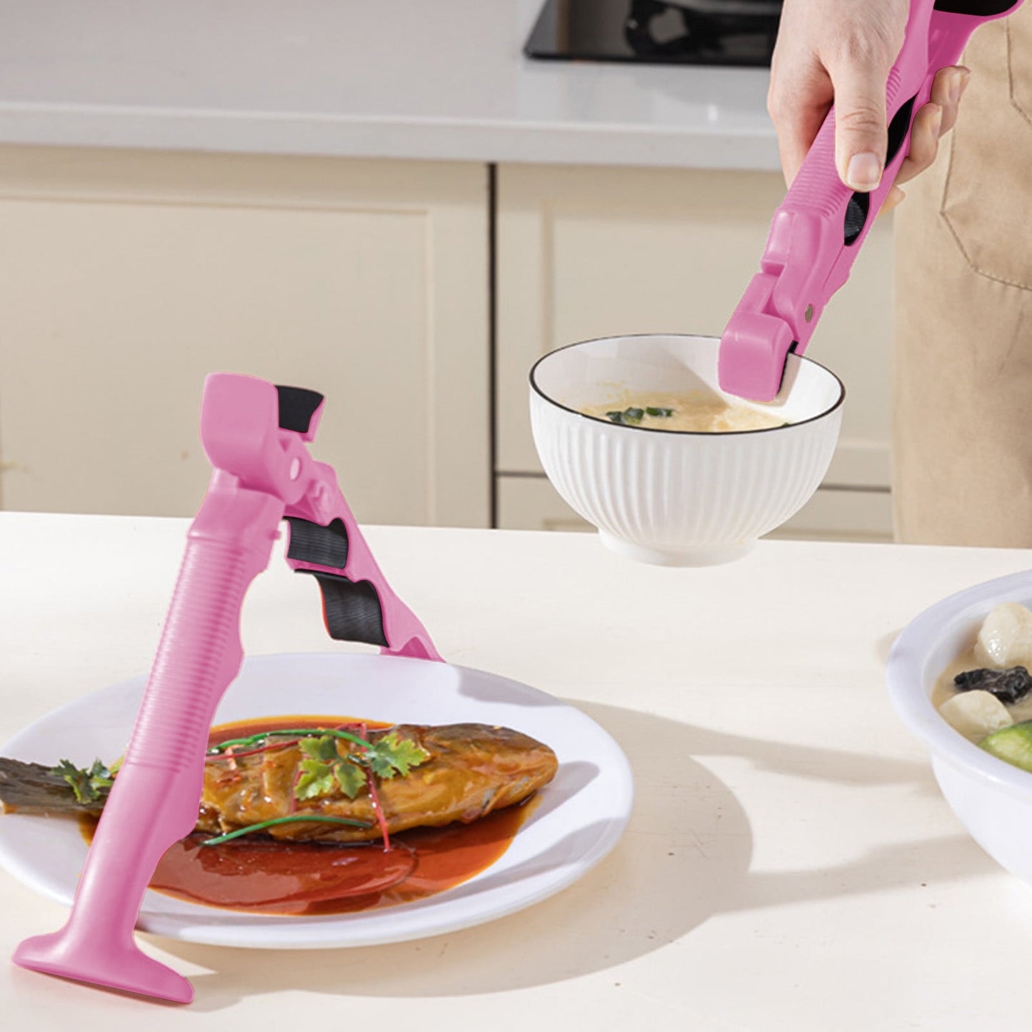 Silicone Bowl Clip &amp; Plate Lifter Tool, Heat Resistant Non Slip Grip, Kitchen Utensil for Lifting Hot Dishes, Secure Hold for Bowls &amp; Plates, Household Serving &amp; Cooking Aid